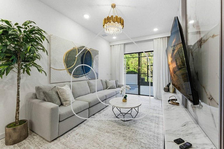 Paradiso Grande 5BR Home w Pool, Mario Game Room