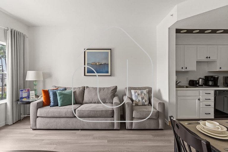 Pool View Suite – Near Disney, 1BR Comfort