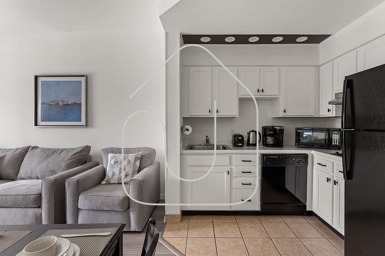 Pool View Suite – Near Disney, 1BR Comfort