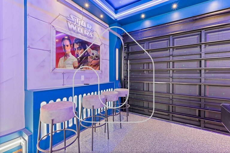 Vila Luxuosa 5 Quartos com Piscina e Lazer