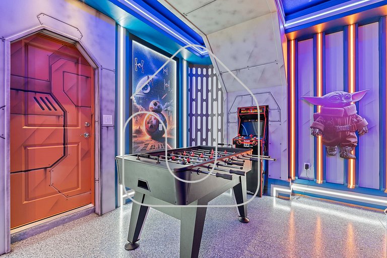 Vila Luxuosa 5 Quartos com Piscina e Lazer