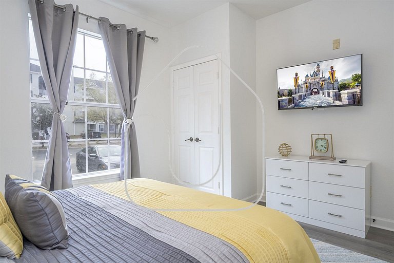 Kissimmee 3BR Condo – Near Disney & Universal