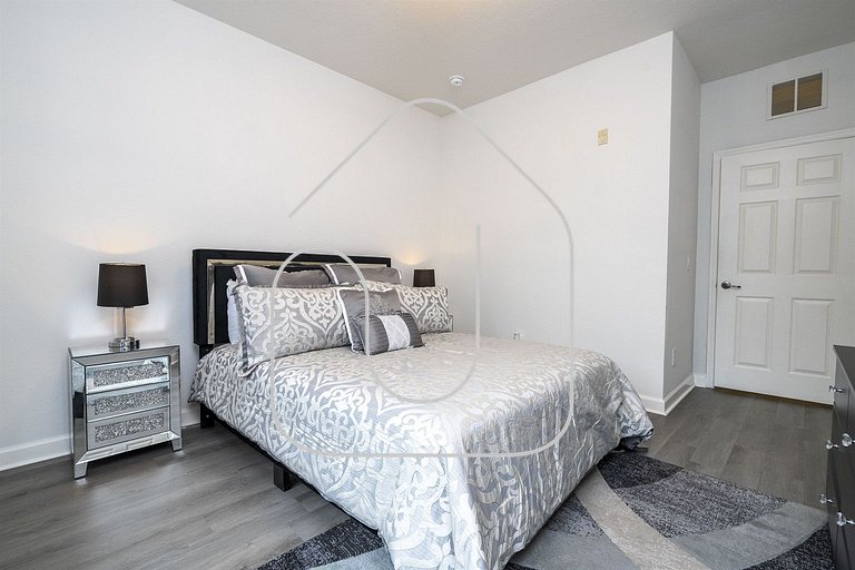 Kissimmee 3BR Condo – Near Disney & Universal