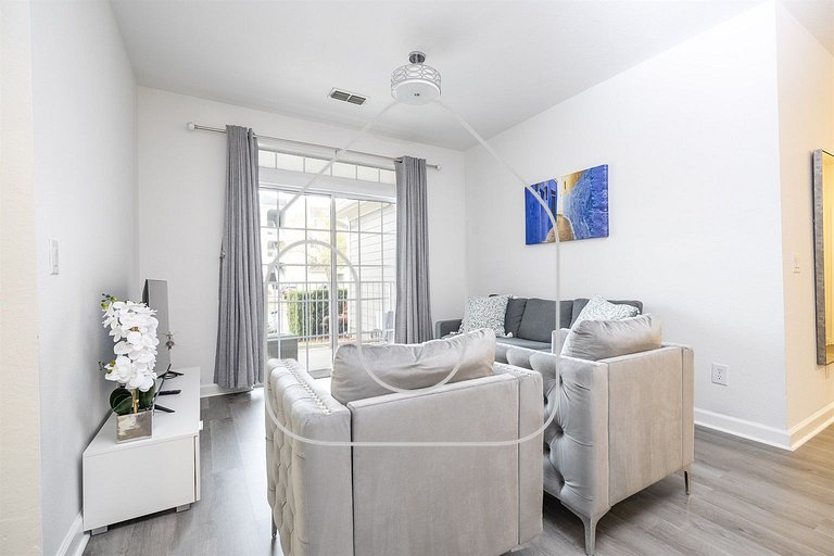 Kissimmee 3BR Condo – Near Disney & Universal