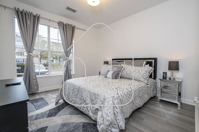 Kissimmee 3BR Condo – Near Disney & Universal