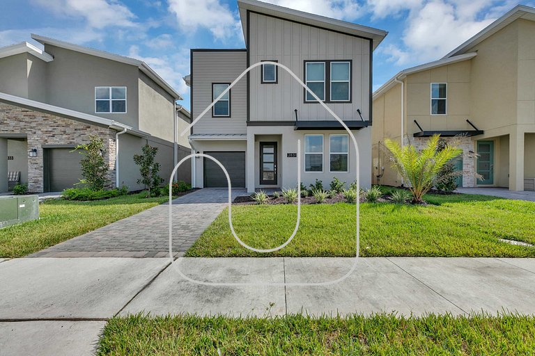 Storey Lake 6BR Home w/ Pool & Game Room