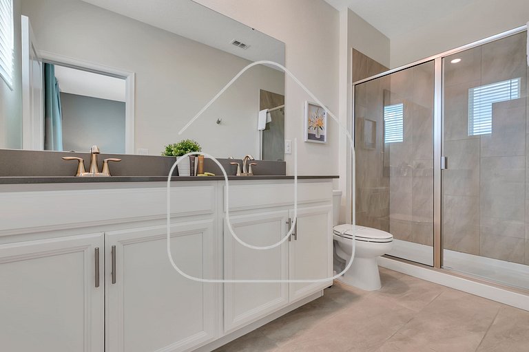 Storey Lake 6BR Home w/ Pool & Game Room