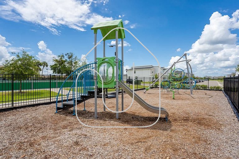 Townhome 5Q c/ Piscina – 8mi da Disney