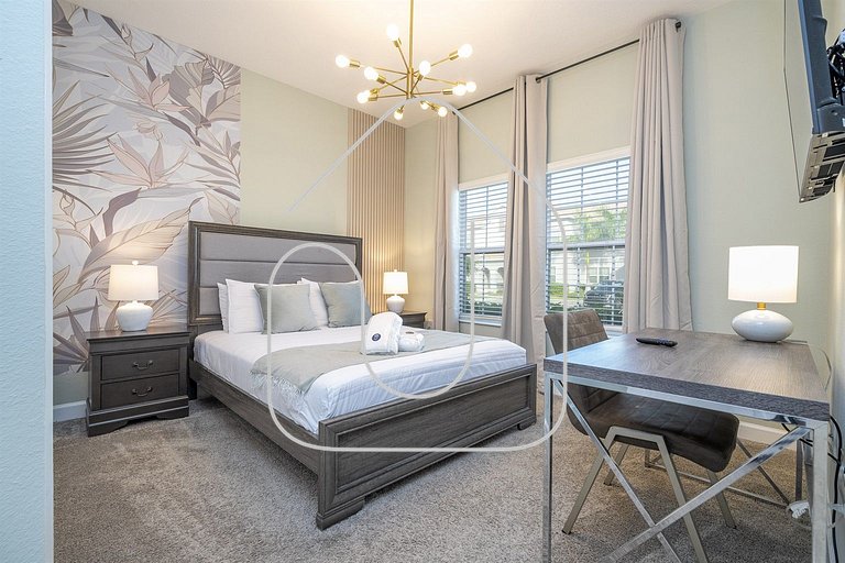 Storey Lake 5BR Townhome w/ Pool – 8mi to Disney