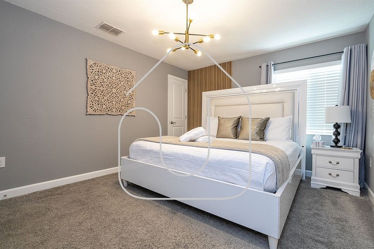 Storey Lake 5BR Townhome w/ Pool – 8mi to Disney