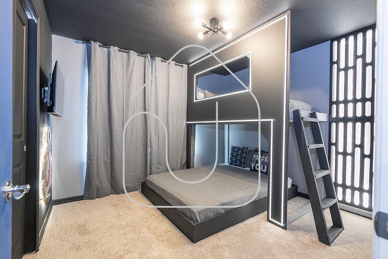 5BR Windsor Cay Pool Home with Game Loft