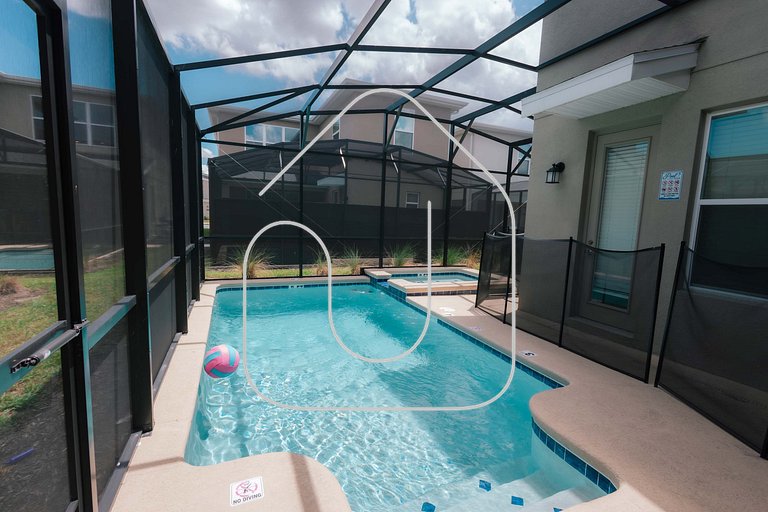 Storey Lake 5BR Home with Private Pool