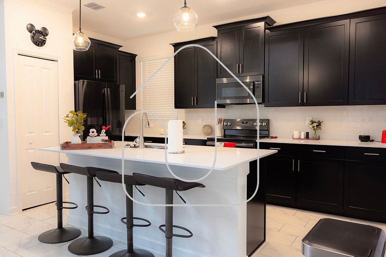 Storey Lake 5BR Home with Private Pool