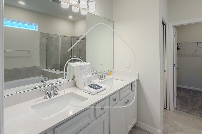 Luxury 5BR Home w/ Pool, Cinema, PS5 & Game Room