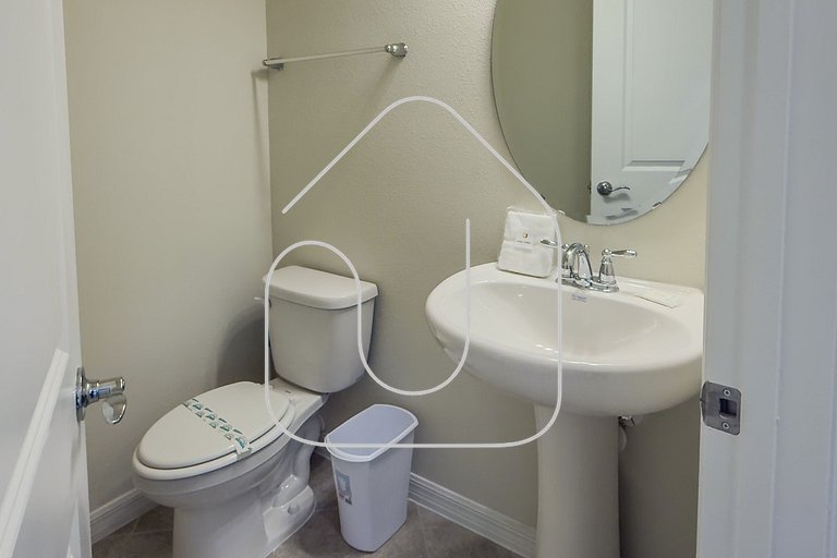 Luxury 5BR Home w/ Pool, Cinema, PS5 & Game Room