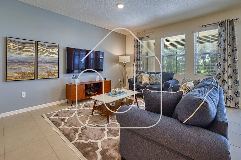 6BR/6BA Private Pool Home in Solterra