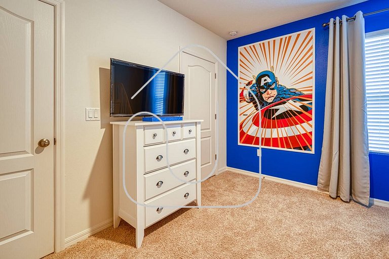 6BR/6BA Private Pool Home in Solterra