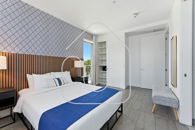 South Beach 2BR Near Beach, Dining & Nightlife