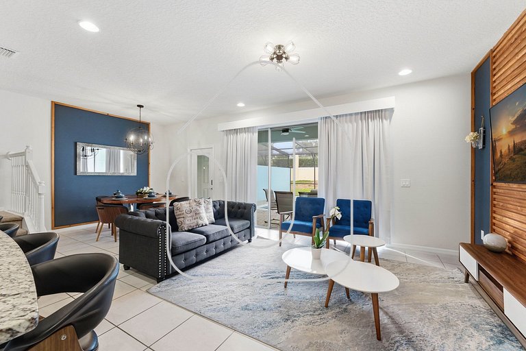 Modern 5BR Villa w/ Private Pool at Windsor