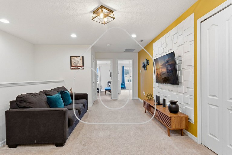 Modern 5BR Villa w/ Private Pool at Windsor