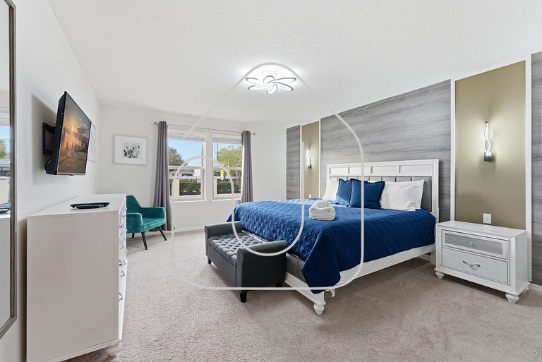 Modern 5BR Villa w/ Private Pool at Windsor