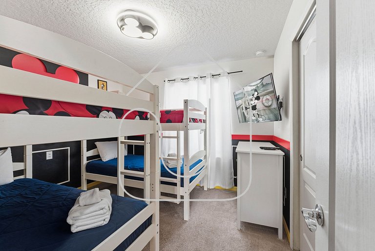 Casa 5Q Moderna c/ Piscina Privada em Windsor