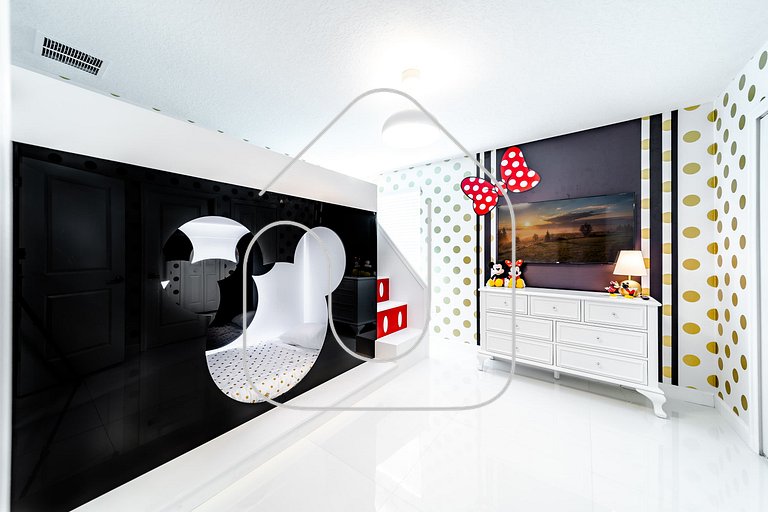 Storey Lake 9BR Home w/ Pool & Epic Game Room