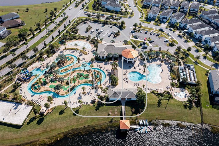 Bookmark Villa 8BR @ Storey Lake w/ Pool