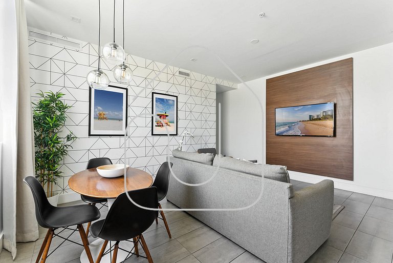 South Beach 2BR Apt 5min to Beach & Nightlife