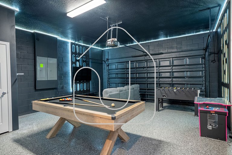 10BR Windsor Cay Resort Home + Private Pool