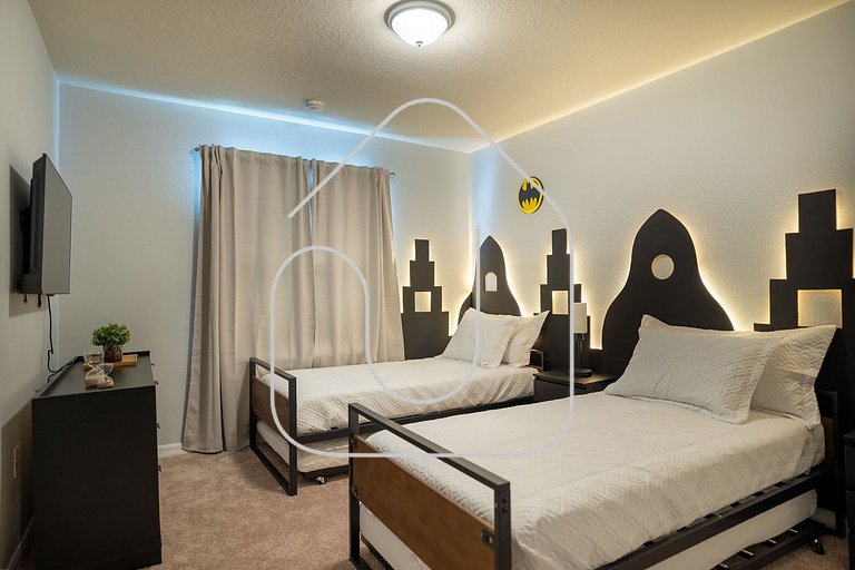 10BR Windsor Cay Resort Home + Private Pool