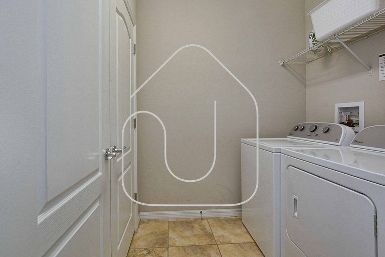 Casa 8Q p/18P c/ Piscina Privada – Windsor