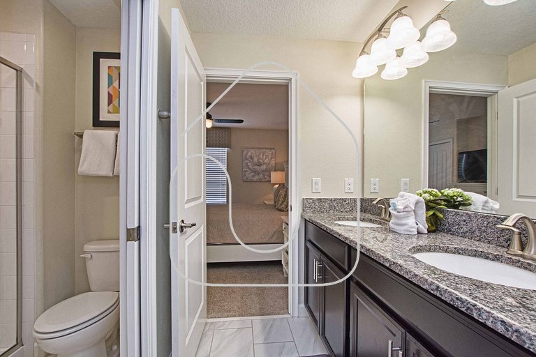 7BR Home for 15 w/ Private Pool – Champions