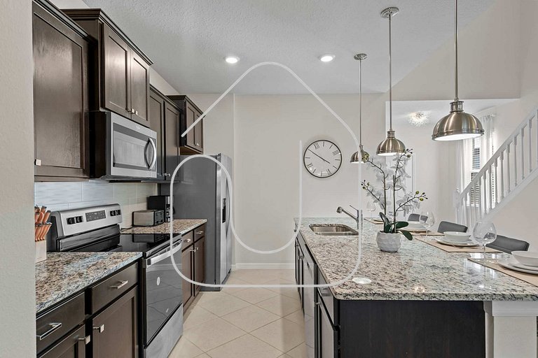 7BR Home for 15 w/ Private Pool – Windsor Cay