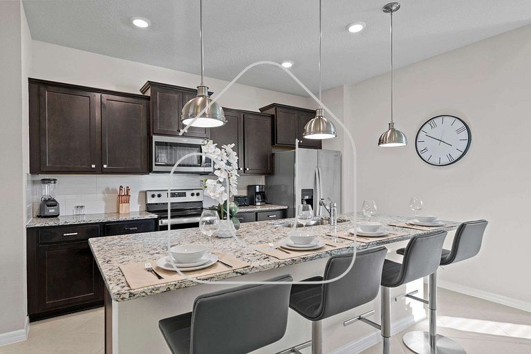 7BR Home for 15 w/ Private Pool – Windsor Cay