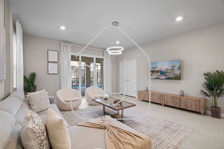 7BR Home for 15 w/ Private Pool – Windsor Cay