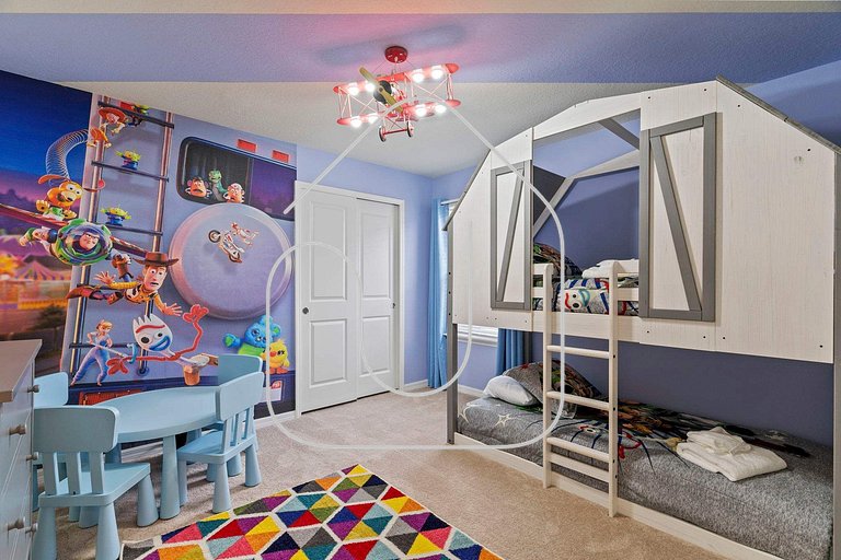 7BR Home for 15 w/ Private Pool – Windsor Cay