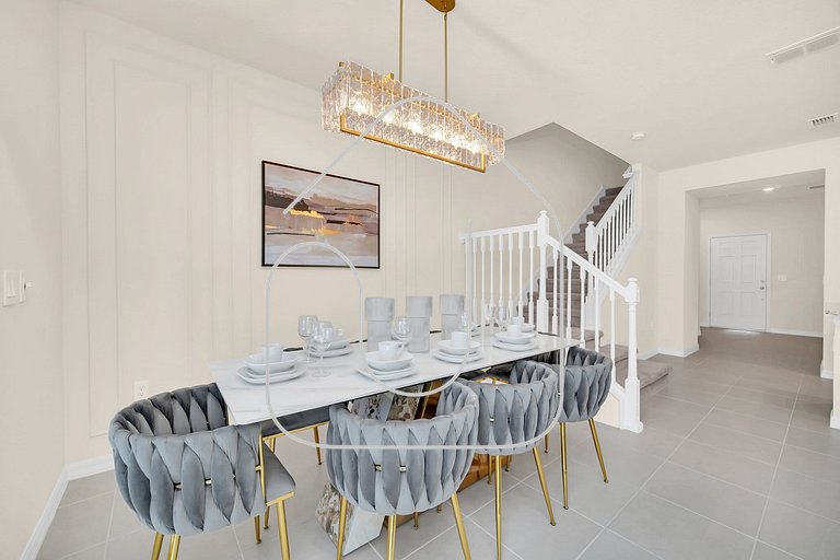 Modern 5BR Home w/ Pool at Windsor Island