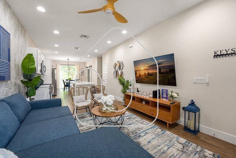 Renovated 4BR Townhome w/ Disney Game Room