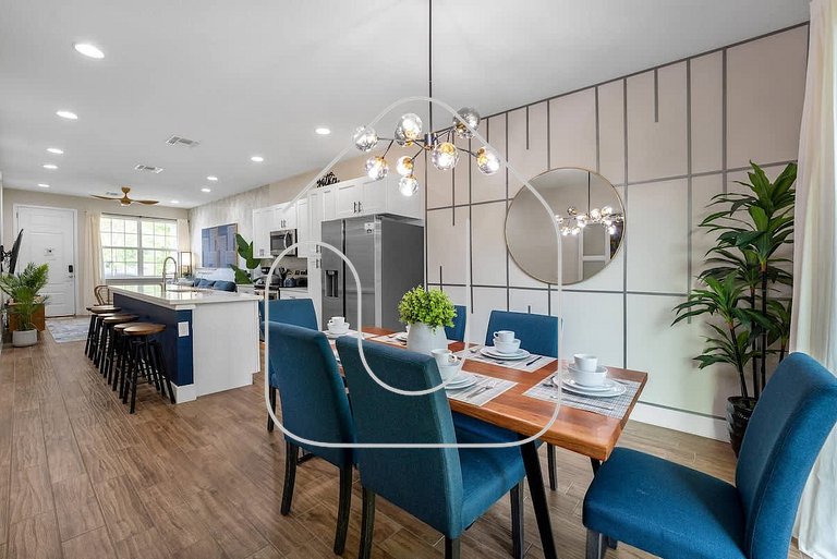 Renovated 4BR Townhome w/ Disney Game Room