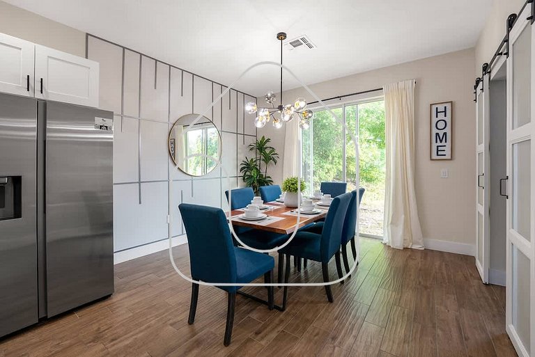 Renovated 4BR Townhome w/ Disney Game Room