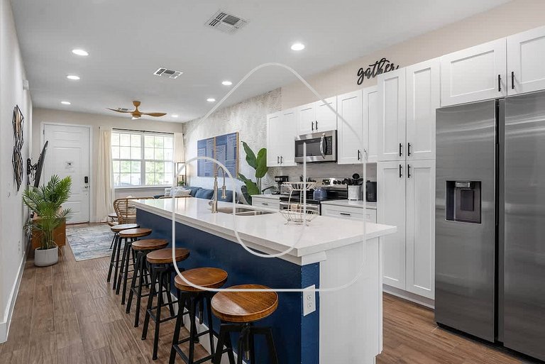Renovated 4BR Townhome w/ Disney Game Room