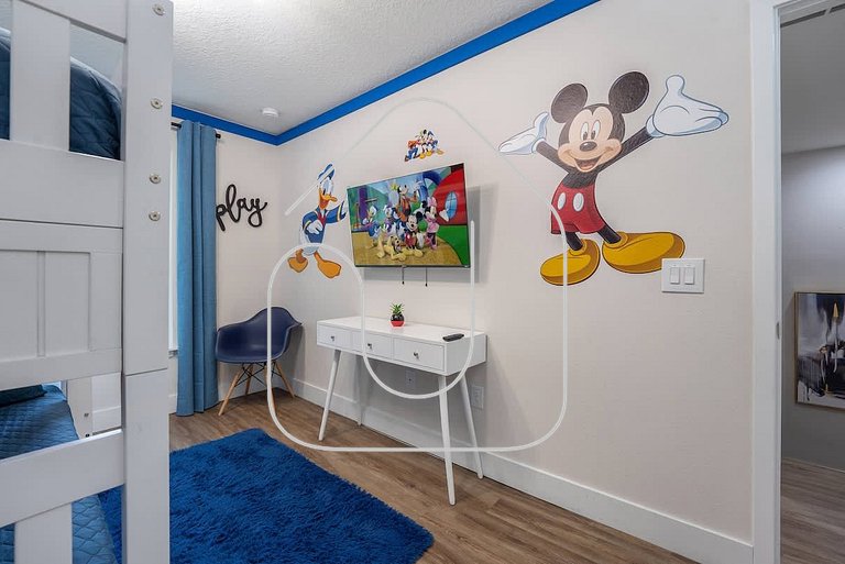 Renovated 4BR Townhome w/ Disney Game Room