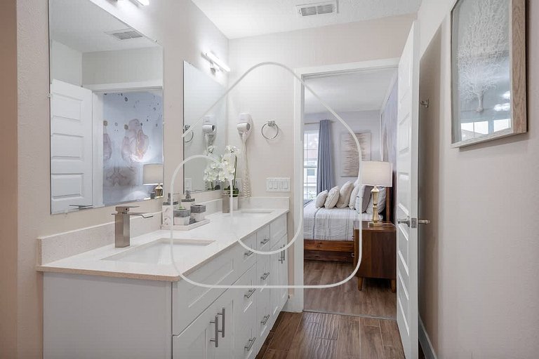 Renovated 4BR Townhome w/ Disney Game Room