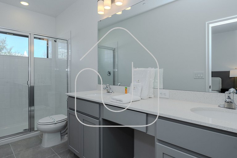 Paradiso Grande Luxury 5BR w/ Pool + Theater