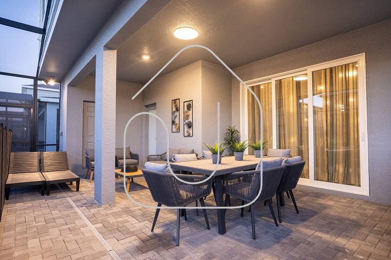 7BR Windsor Cay Home for 20 Guests