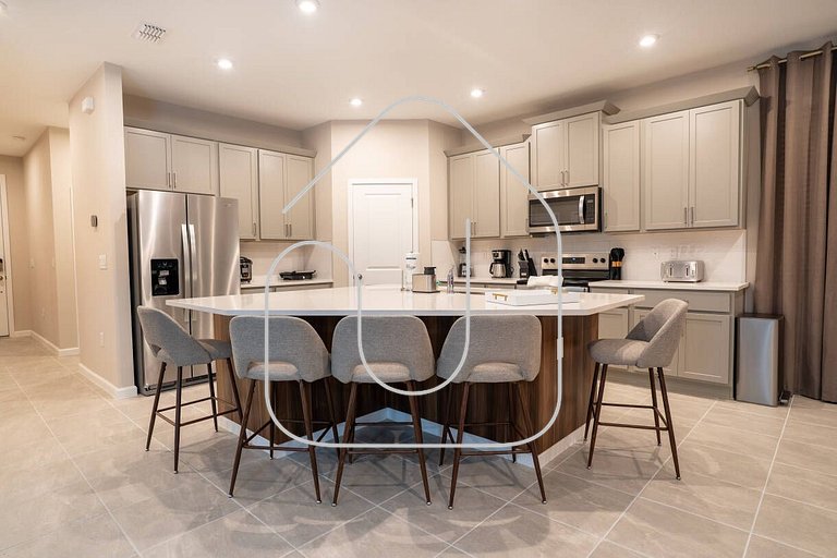 8BR Home w/ Theater & Pool – Solara Resort
