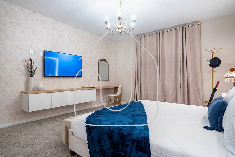 8BR Home w/ Theater & Pool – Solara Resort
