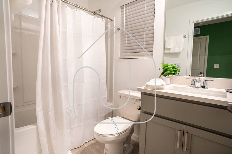 8BR Home w/ Theater & Pool – Solara Resort