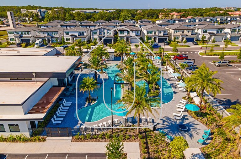 Paradiso Grande 5BR Home for 16 w/Pool & Game Room